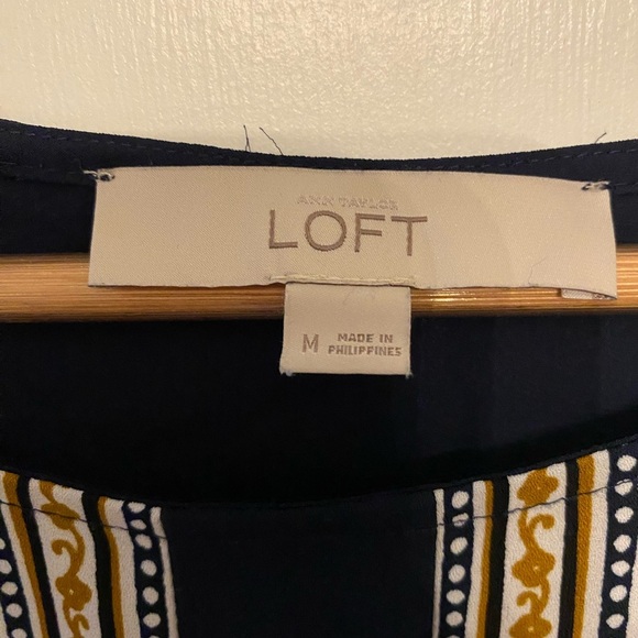 LOFT Navy and White Floral Blouse - Picture 3 of 4